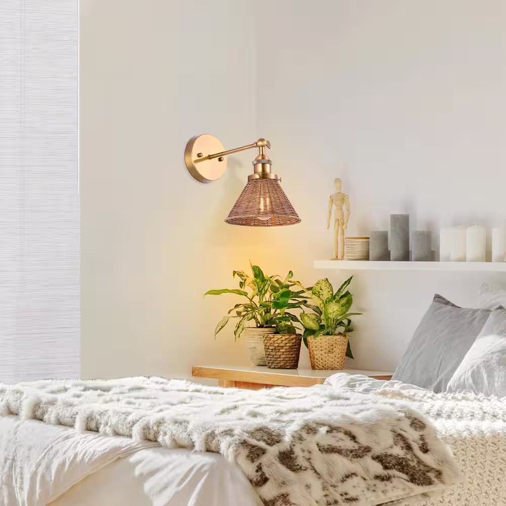 matrix decor 6.88 in. 1-Light Gold Sconce Wall Sconce Light with Rattan Shade