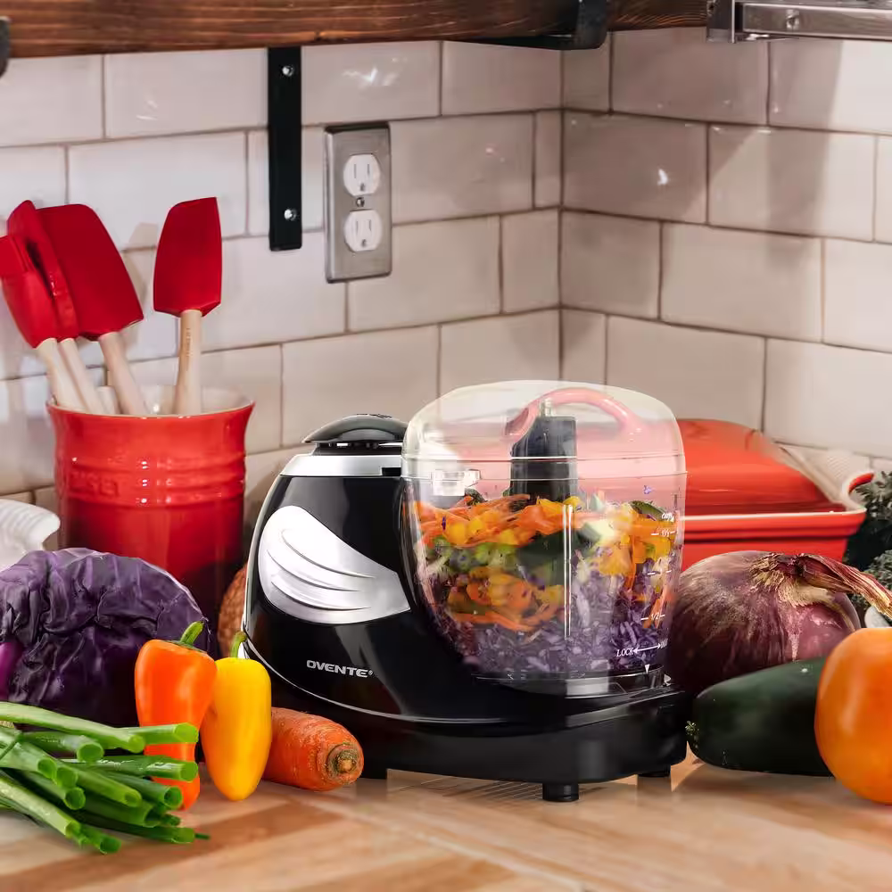 OVENTE 1.5-Cup Single Speed Black Mini Food Processor Chopping Blade, Mixer, Shredding/Slicing Disc