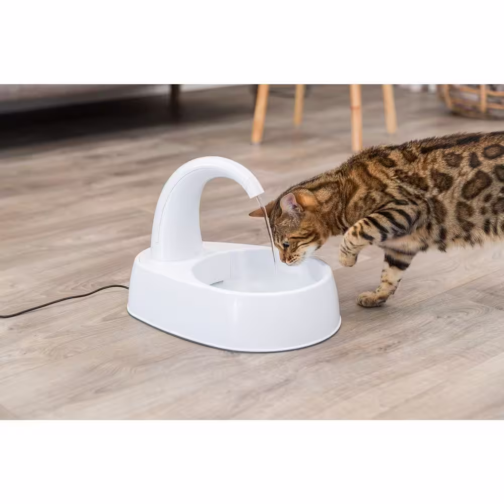 TRIXIE Curved Stream Drinking Fountain, 84.5oz